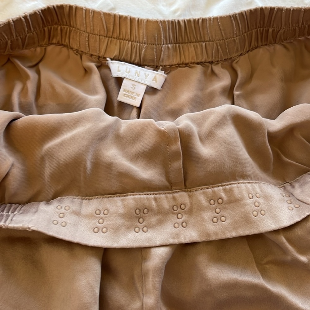 Lunya washable silk short and tank sleep set. Size Small. - Picture 5 of 8